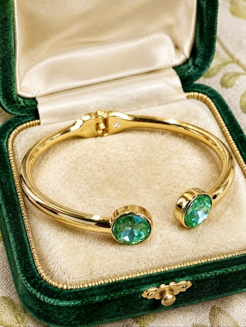 INC Brand New Shiny Gold Tone Hinge Bracelet Mint Green Peridot Faceted Stones
